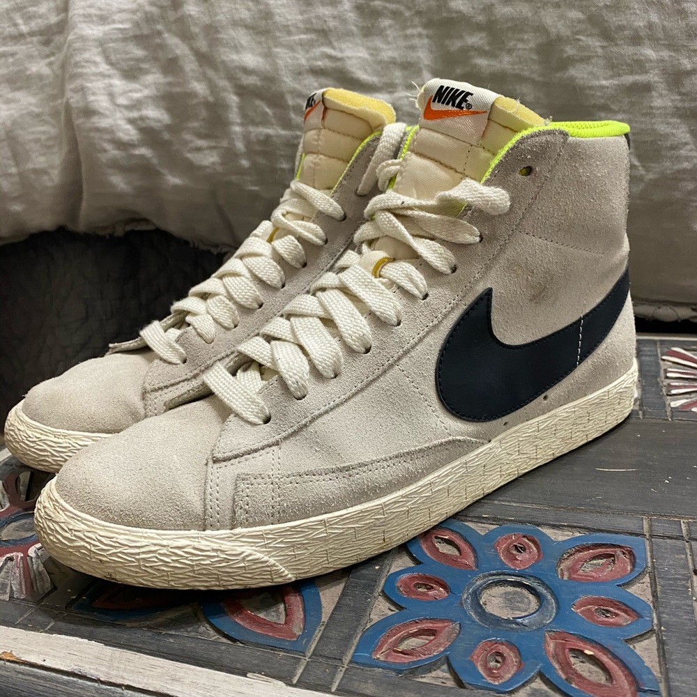 Women’s Nike Blazer Mid ‘77 Size 10.5